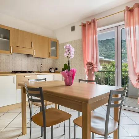 Agritur Laura Torbole Sul Garda