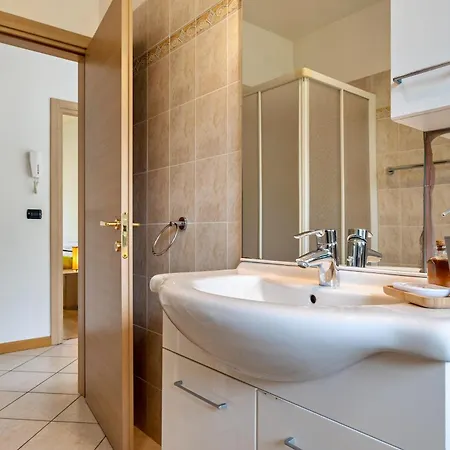 Agritur Laura Torbole Sul Garda